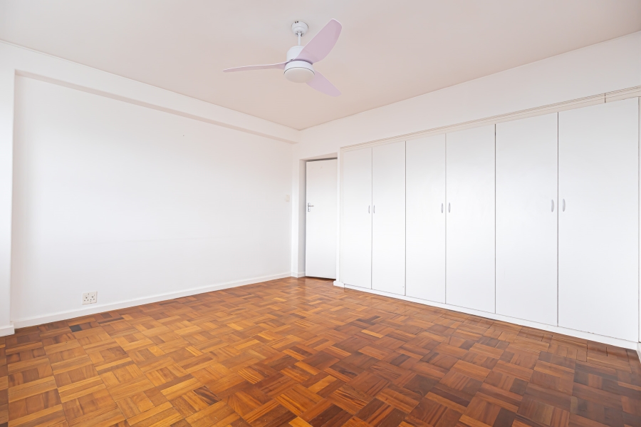 2 Bedroom Property for Sale in Sea Point Western Cape